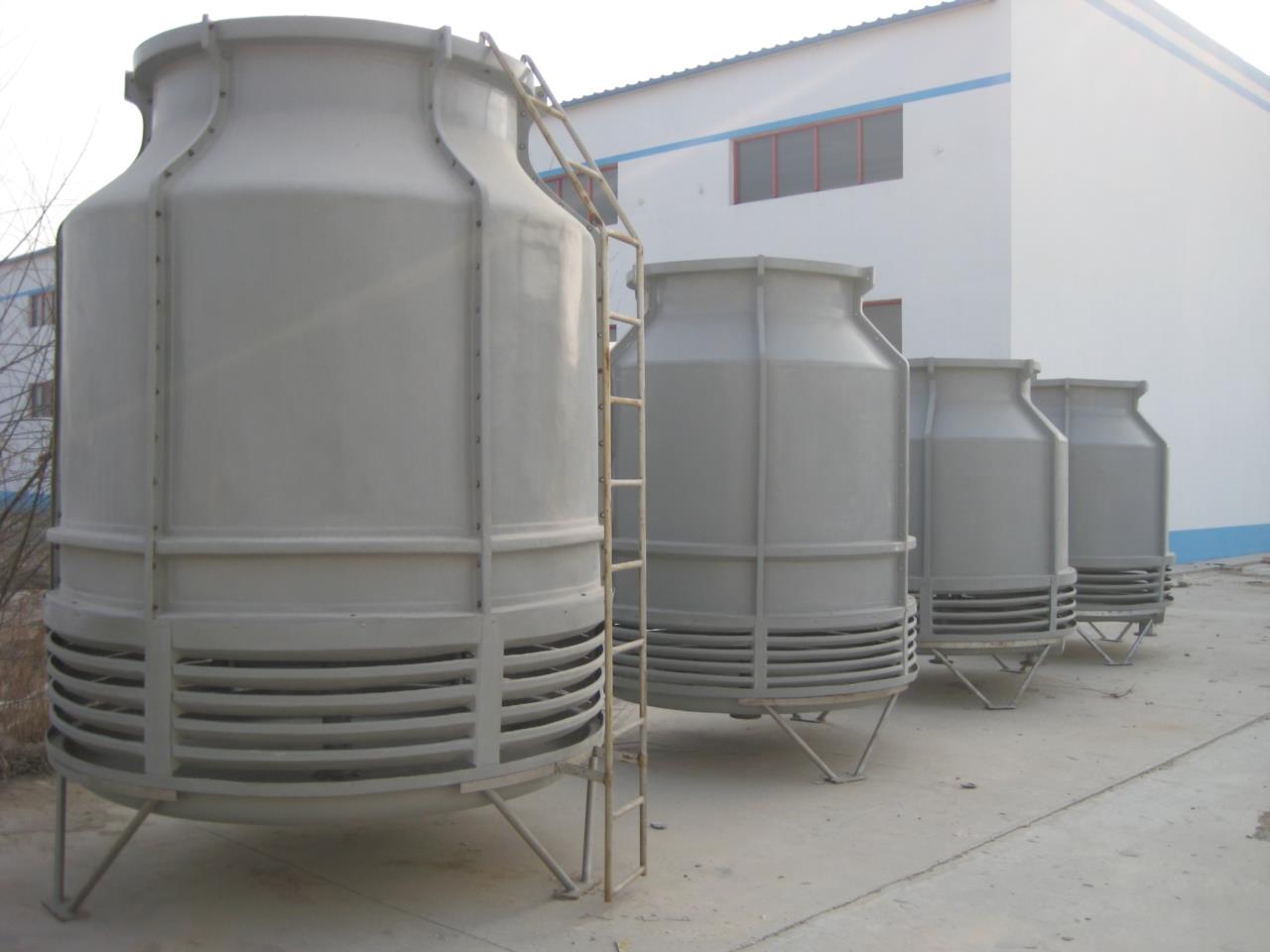 如何調(diào)節(jié)玻璃鋼冷卻塔的損失冷卻水量